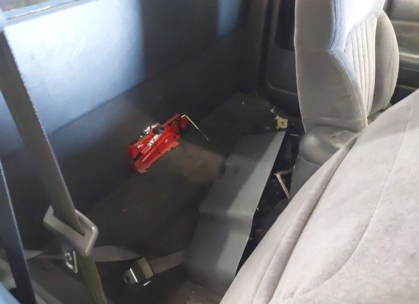 Photo 8 of 2000 Chevrolet S-10 LS (VIN 1GCCT19W2Y8282768)