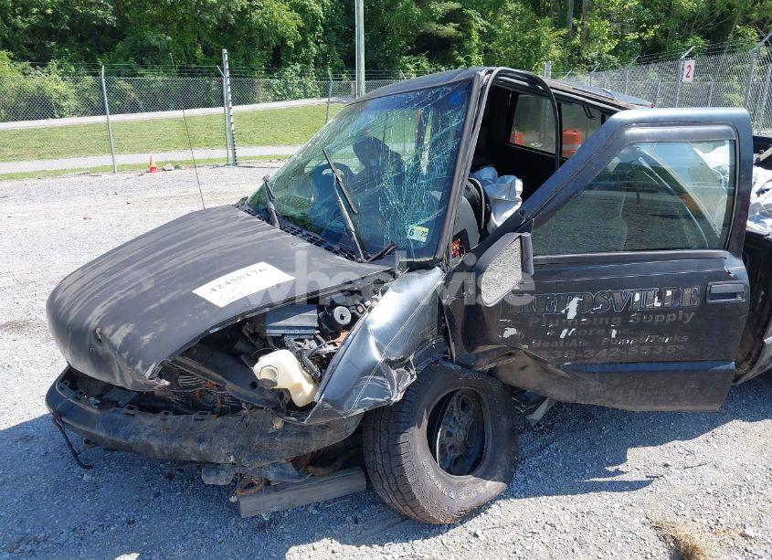 Photo 17 of 2001 Chevrolet S-10 LS (VIN 1GCCT19W518146365)
