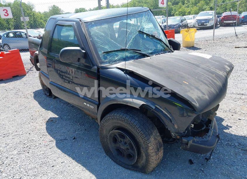 Photo 18 of 2001 Chevrolet S-10 LS (VIN 1GCCT19W518146365)