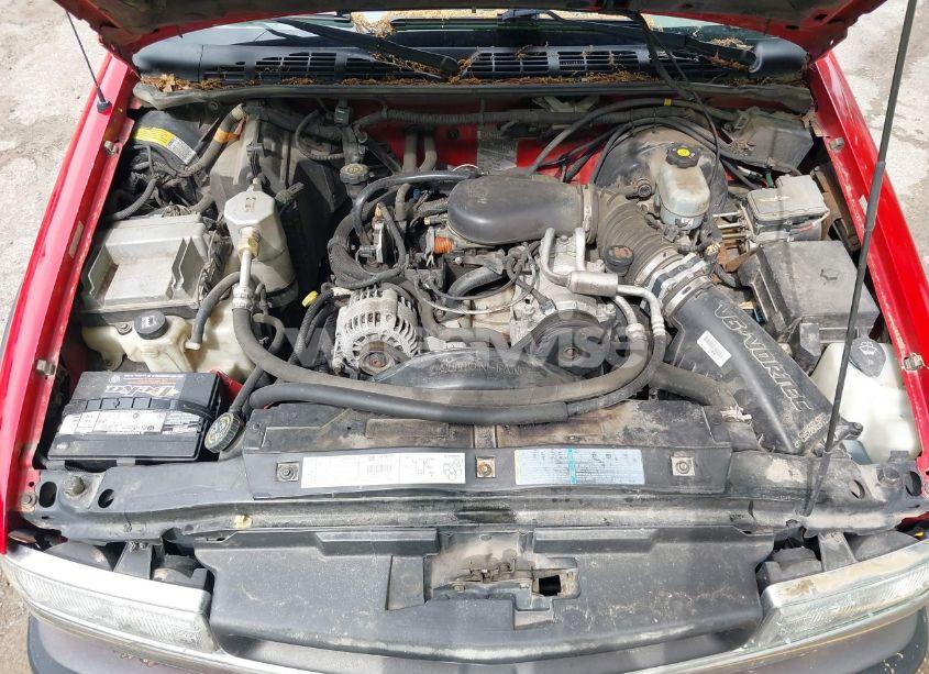 Photo 10 of 2002 Chevrolet S-10 LS (VIN 1GCCT19W528143452)