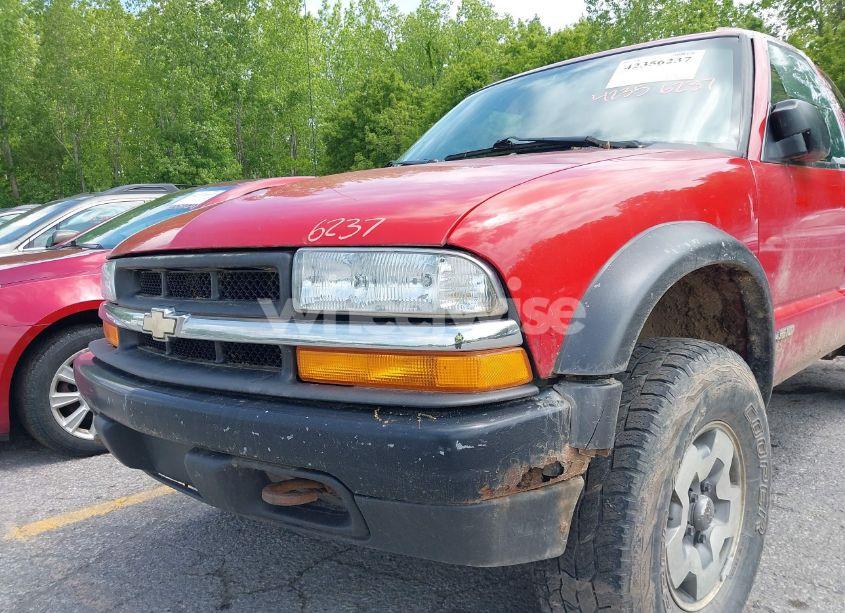 Photo 14 of 2002 Chevrolet S-10 LS (VIN 1GCCT19W528143452)