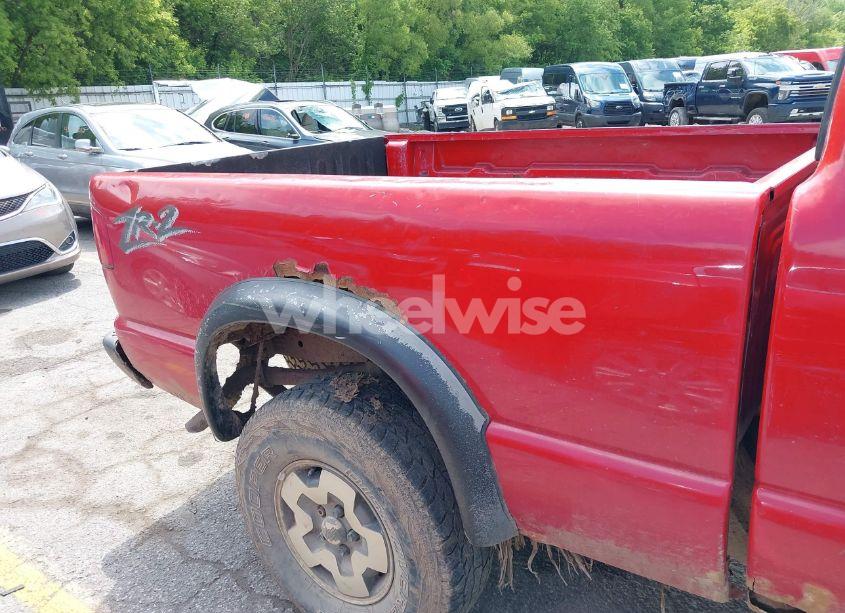 Photo 6 of 2002 Chevrolet S-10 LS (VIN 1GCCT19W528143452)