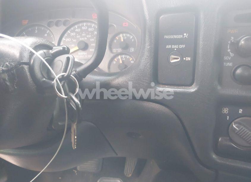 Photo 11 of 1999 Chevrolet S-10 LS (VIN 1GCCT19W5X8129364)