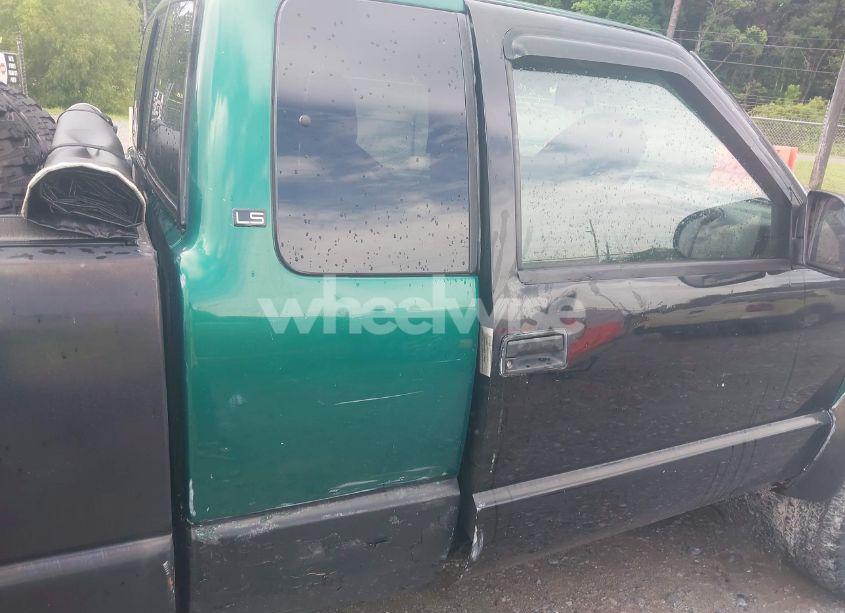 Photo 6 of 1999 Chevrolet S-10 LS (VIN 1GCCT19W5X8129364)