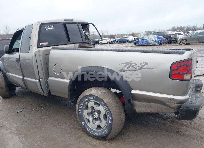 Photo 13 of 2000 Chevrolet S-10 LS (VIN 1GCCT19W5Y8126983)