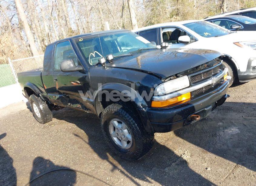 1998 Chevrolet S-10 LS (VIN 1GCCT19W6W8116587) main photo