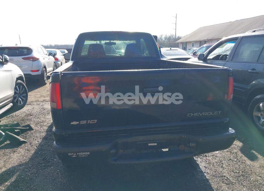 Photo 16 of 1998 Chevrolet S-10 LS (VIN 1GCCT19W6W8116587)