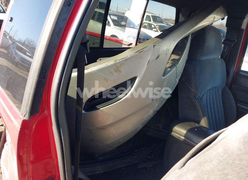 Photo 8 of 2000 Chevrolet S-10 LS (VIN 1GCCT19W6Y8162858)