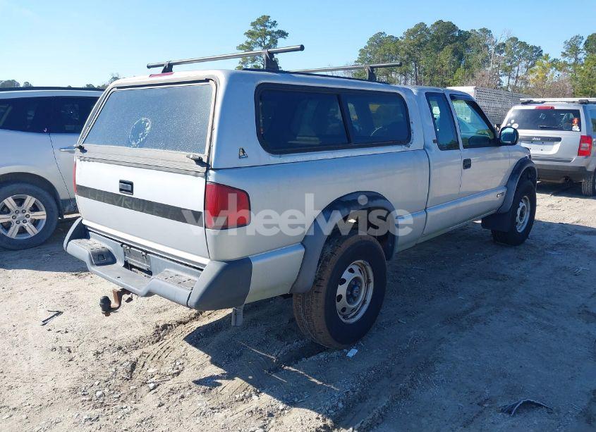 Photo 4 of 1995 Chevrolet S TRUCK S10 (VIN 1GCCT19W8SK233164)