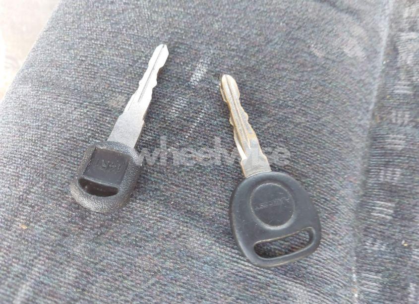 Photo 11 of 1999 Chevrolet S-10 LS (VIN 1GCCT19W9XK187335)