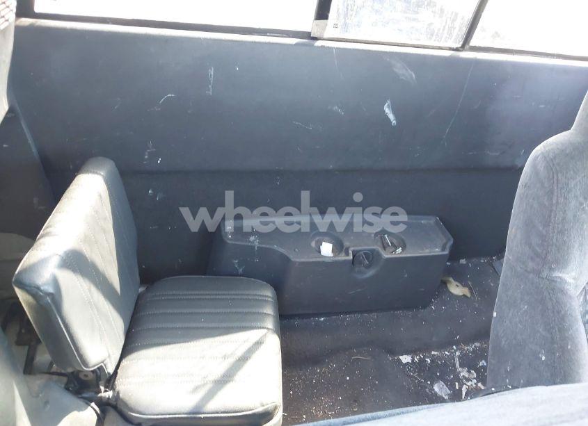 Photo 8 of 1999 Chevrolet S-10 LS (VIN 1GCCT19W9XK187335)