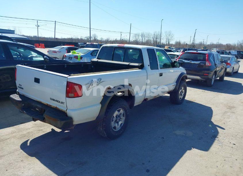 Photo 4 of 2003 Chevrolet S-10 LS (VIN 1GCCT19X038253478)