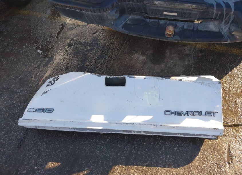 Photo 12 of 2003 Chevrolet S-10 LS (VIN 1GCCT19X238166097)