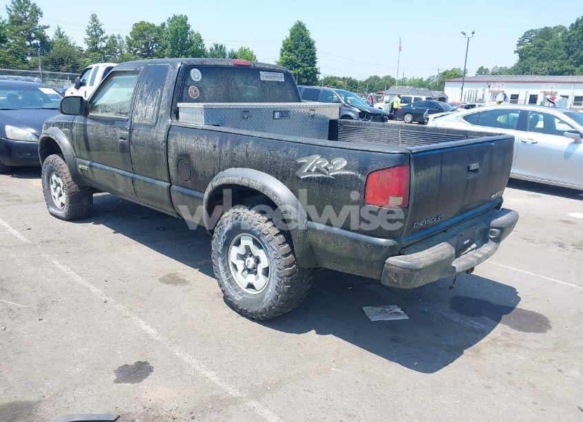 Photo 3 of 2003 Chevrolet S-10 LS (VIN 1GCCT19X938129158)