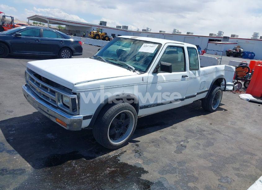 Photo 2 of 1993 Chevrolet S TRUCK S10 (VIN 1GCCT19Z8P0171682)