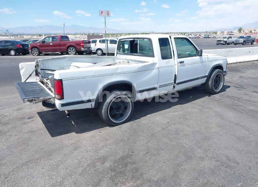 Photo 4 of 1993 Chevrolet S TRUCK S10 (VIN 1GCCT19Z8P0171682)