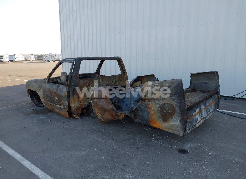 Photo 3 of 1988 Chevrolet Gmt-400 C1500 (VIN 1GCDC14H6JZ191578)