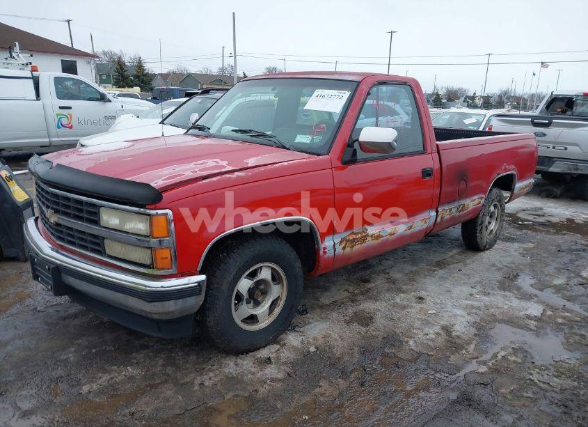 Photo 2 of 1991 Chevrolet Gmt-400 C1500 (VIN 1GCDC14H8ME177631)