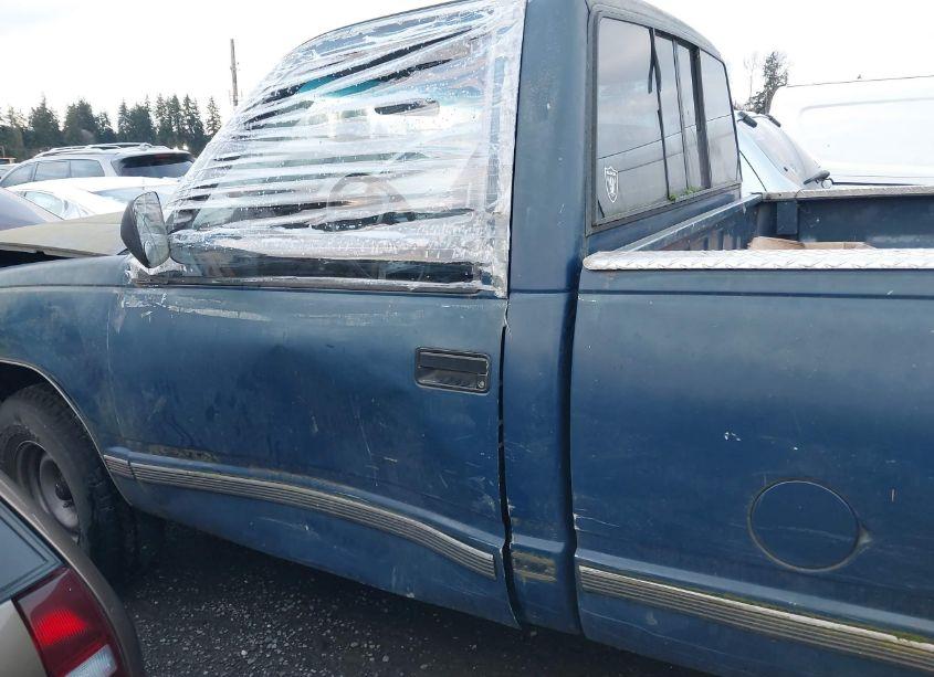 Photo 13 of 1988 Chevrolet Gmt-400 C1500 (VIN 1GCDC14HXJE107737)