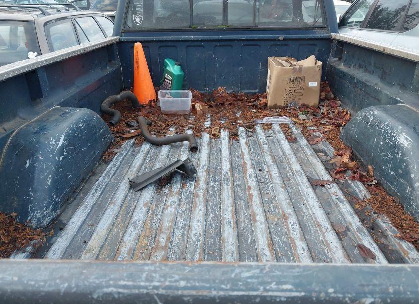 Photo 8 of 1988 Chevrolet Gmt-400 C1500 (VIN 1GCDC14HXJE107737)