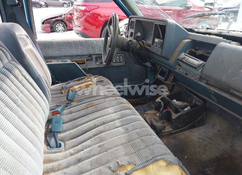 Photo 5 of 1991 Chevrolet Gmt-400 C1500 (VIN 1GCDC14HXMZ224635)