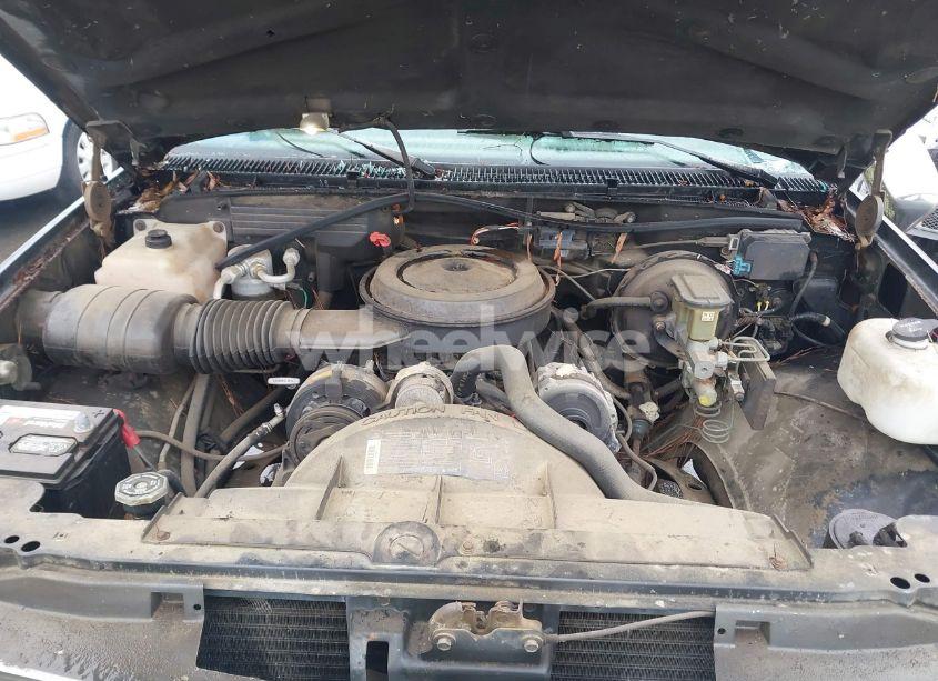 Photo 10 of 1990 Chevrolet Gmt-400 C1500 (VIN 1GCDC14K0LZ214092)