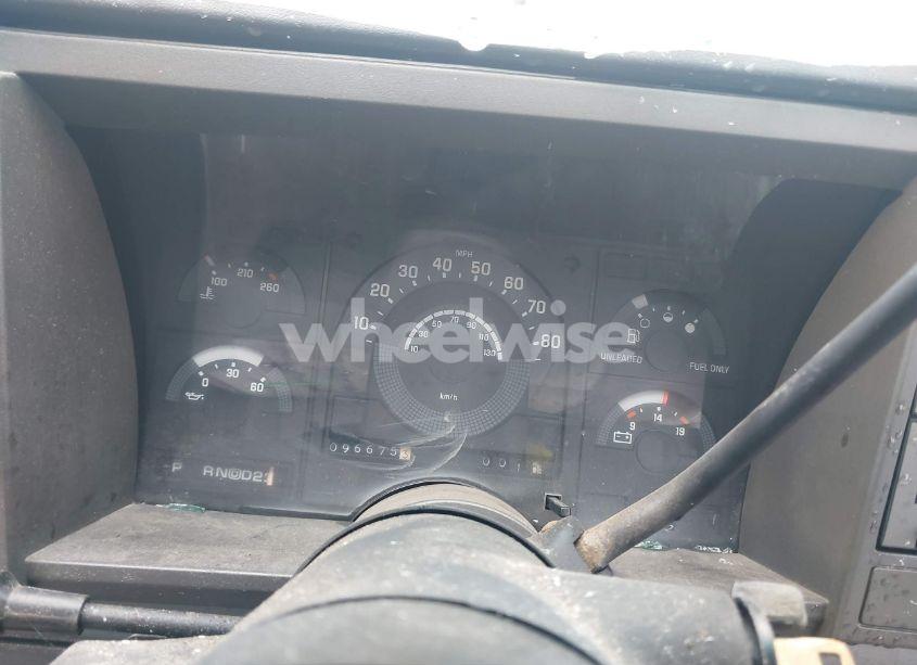 Photo 7 of 1990 Chevrolet Gmt-400 C1500 (VIN 1GCDC14K0LZ214092)