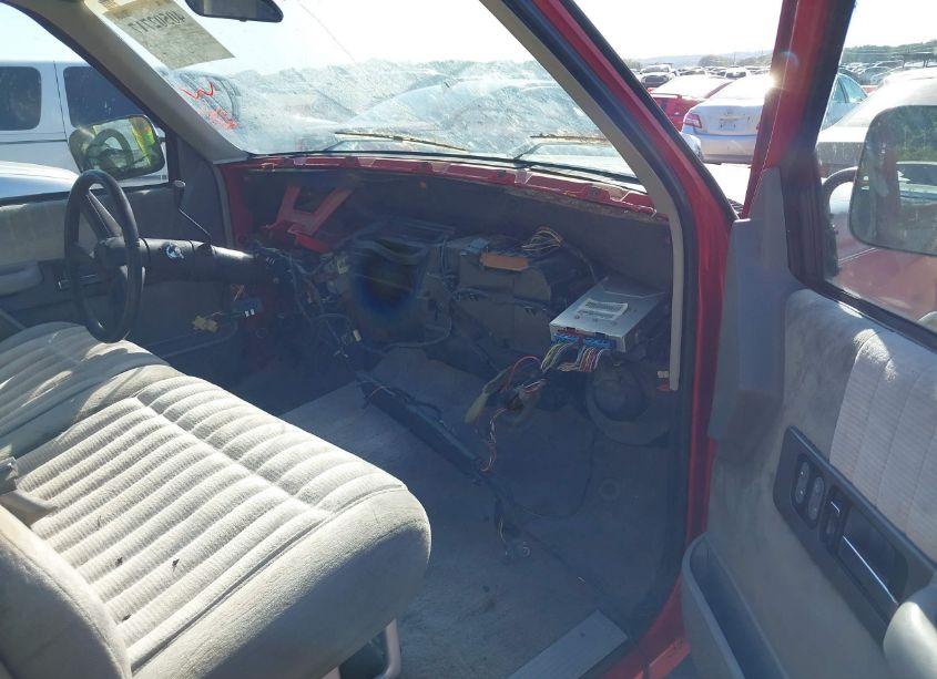 Photo 5 of 1993 Chevrolet Gmt-400 C1500 (VIN 1GCDC14K0PZ239077)