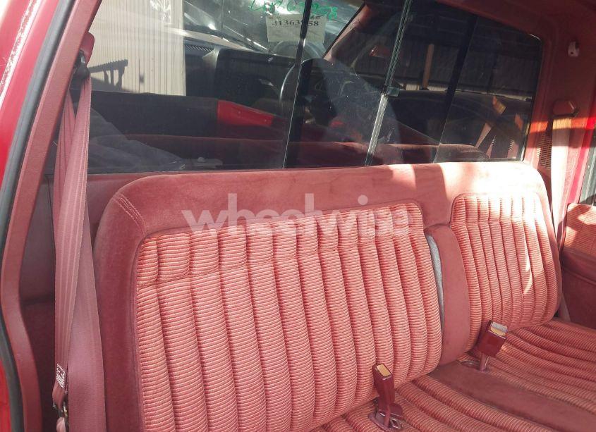 Photo 8 of 1991 Chevrolet Gmt-400 C1500 (VIN 1GCDC14K1MZ113841)