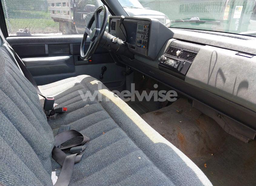 Photo 5 of 1989 Chevrolet Gmt-400 C1500 (VIN 1GCDC14K5KE179412)