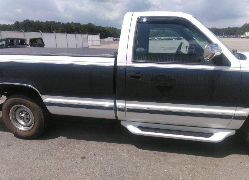 Photo 13 of 1988 Chevrolet Gmt-400 C1500 (VIN 1GCDC14K7JZ147634)