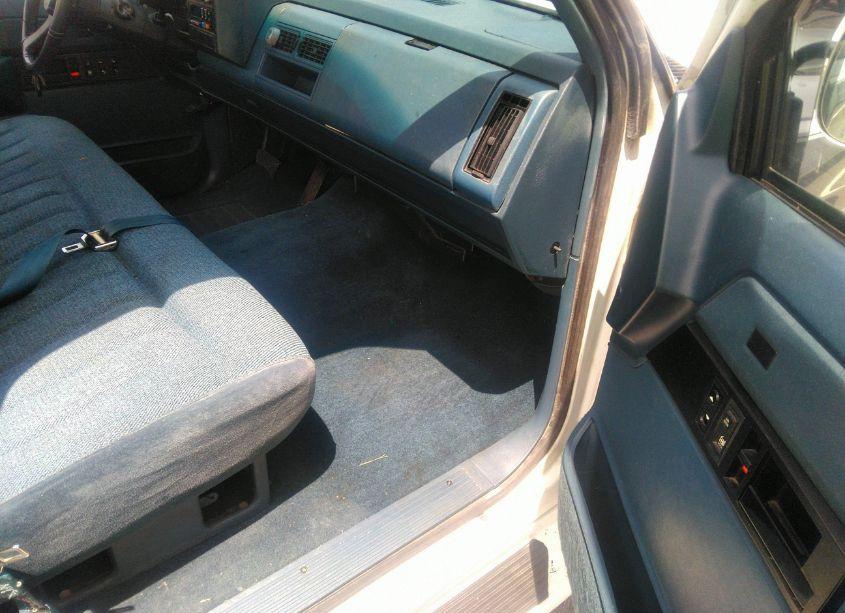 Photo 5 of 1988 Chevrolet Gmt-400 C1500 (VIN 1GCDC14K7JZ147634)