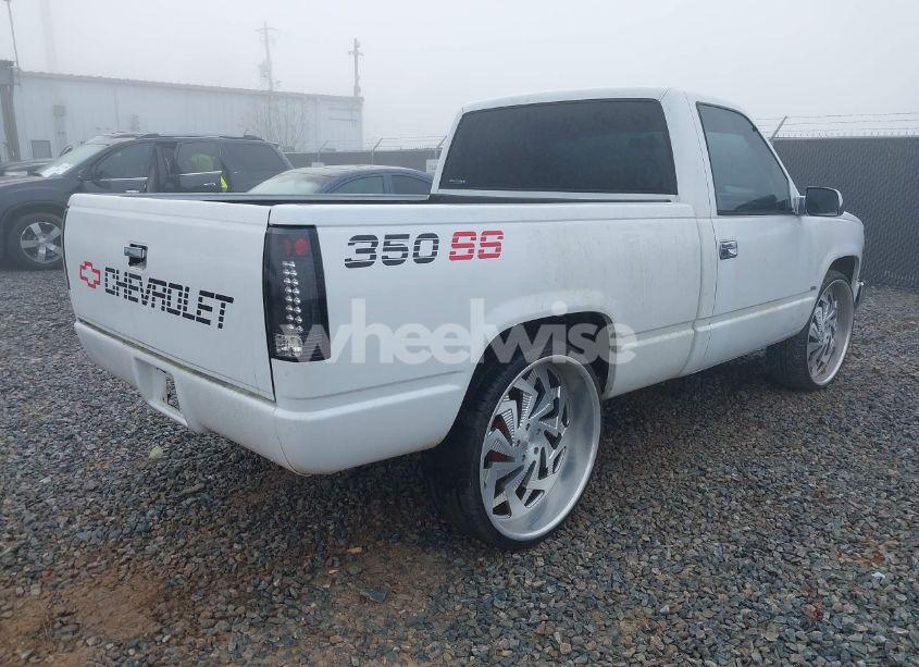 Photo 4 of 1990 Chevrolet Gmt-400 C1500 (VIN 1GCDC14K7LZ168907)