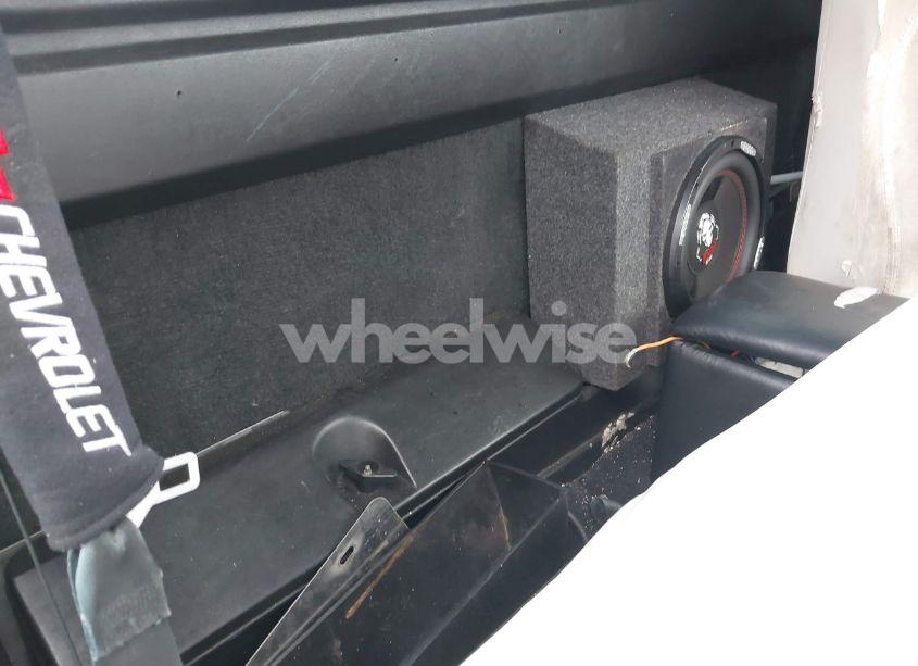 Photo 8 of 1990 Chevrolet Gmt-400 C1500 (VIN 1GCDC14K7LZ168907)