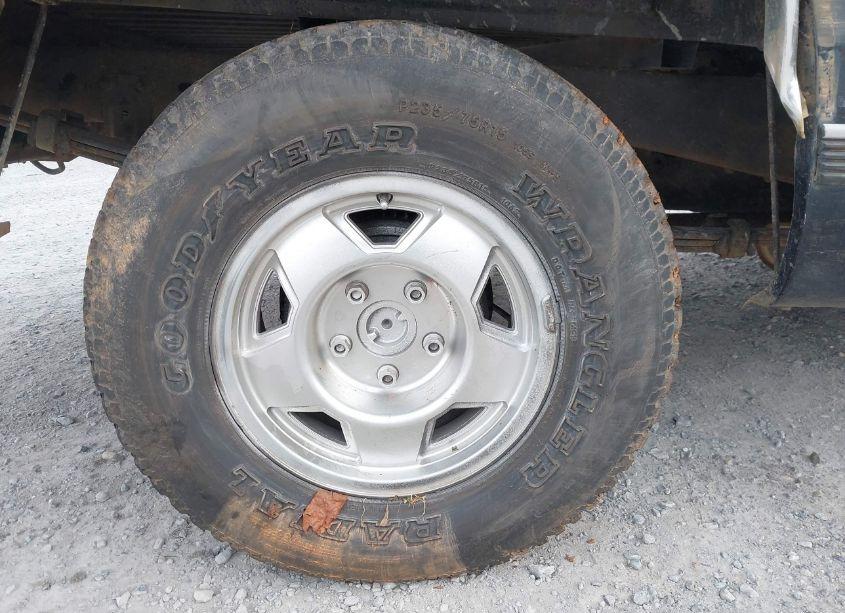 Photo 12 of 1991 Chevrolet Gmt-400 C1500 (VIN 1GCDC14K7ME172481)