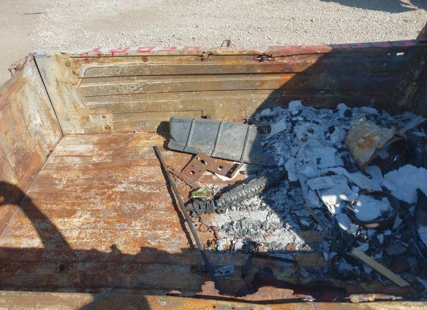 Photo 8 of 1993 Chevrolet Gmt-400 C1500 (VIN 1GCDC14K7PZ208084)