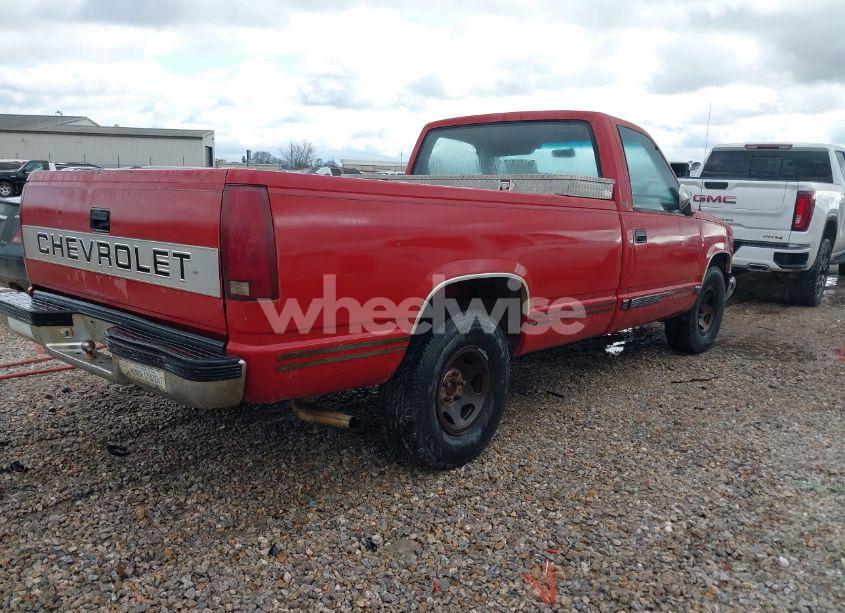 Photo 4 of 1989 Chevrolet Gmt-400 C1500 (VIN 1GCDC14K8KE209583)