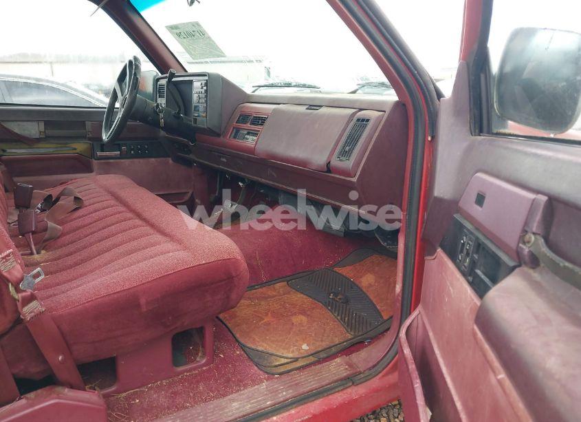 Photo 5 of 1989 Chevrolet Gmt-400 C1500 (VIN 1GCDC14K8KE209583)