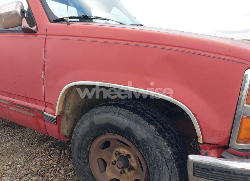 Photo 6 of 1989 Chevrolet Gmt-400 C1500 (VIN 1GCDC14K8KE209583)