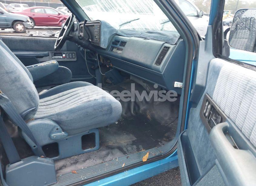 Photo 5 of 1991 Chevrolet Gmt-400 C1500 (VIN 1GCDC14K9MZ119614)