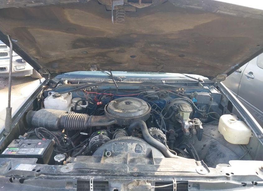 Photo 10 of 1990 Chevrolet Gmt-400 C1500 (VIN 1GCDC14KXLZ208736)