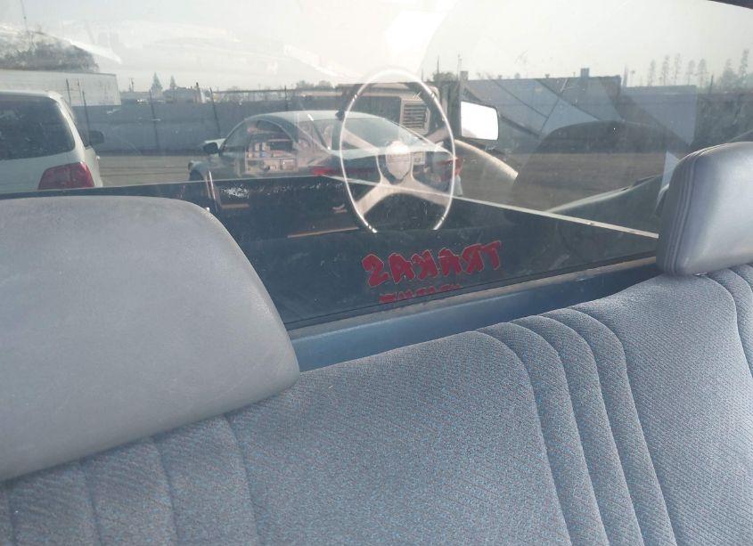 Photo 8 of 1990 Chevrolet Gmt-400 C1500 (VIN 1GCDC14KXLZ208736)