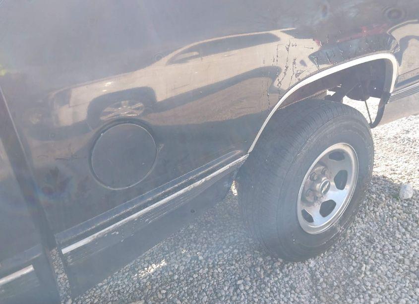 Photo 19 of 1994 Chevrolet Gmt-400 C1500 (VIN 1GCDC14Z1RZ244093)