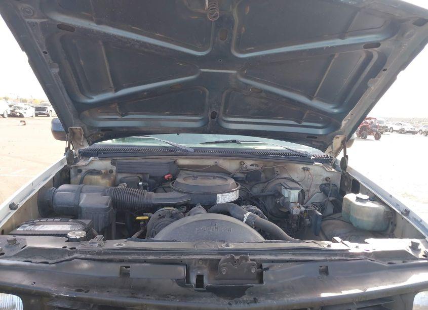 Photo 10 of 1992 Chevrolet Gmt-400 C1500 (VIN 1GCDC14Z3NE182875)