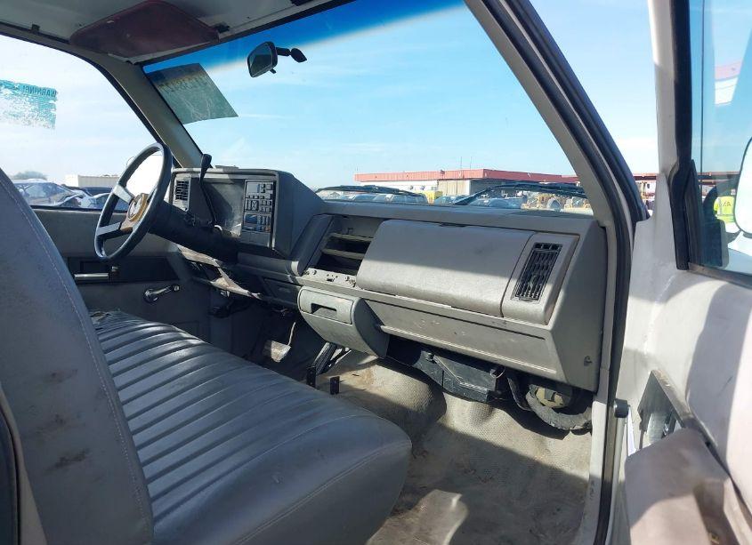 Photo 5 of 1992 Chevrolet Gmt-400 C1500 (VIN 1GCDC14Z3NE182875)