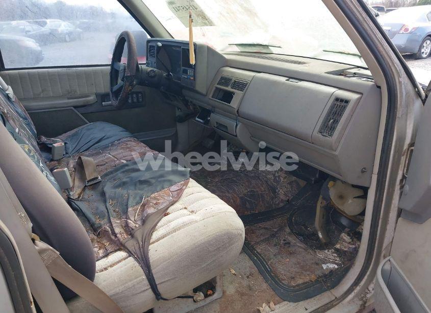 Photo 5 of 1994 Chevrolet Gmt-400 C1500 (VIN 1GCDC14Z3RZ226176)