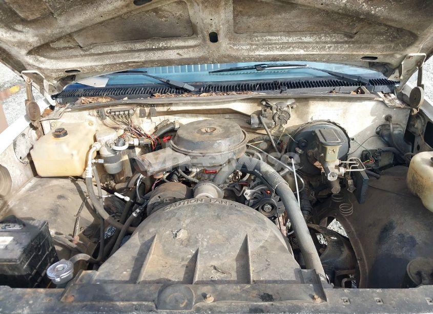 Photo 10 of 1988 Chevrolet Gmt-400 C1500 (VIN 1GCDC14Z4JZ156143)