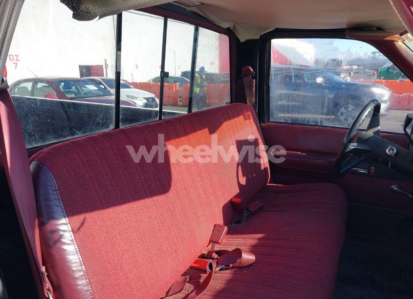 Photo 8 of 1991 Chevrolet Gmt-400 C1500 (VIN 1GCDC14Z4MZ123244)