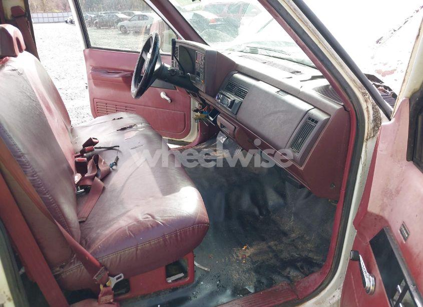 Photo 5 of 1993 Chevrolet Gmt-400 C1500 (VIN 1GCDC14Z7PE168108)