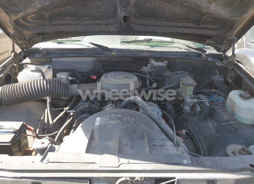 Photo 10 of 1993 Chevrolet Gmt-400 C1500 (VIN 1GCDC14Z8PE143847)